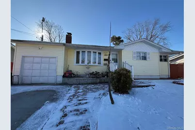 200 Hancock Street, Brentwood, NY 11717 - Photo 2