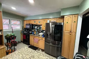 200 Hancock St, Brentwood, NY 11717 - Photo 10