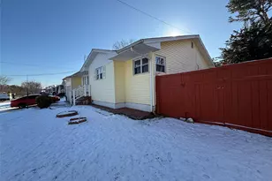 200 Hancock St, Brentwood, NY 11717 - Photo 4