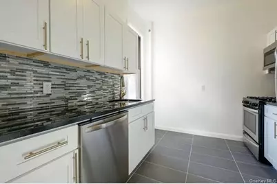 115-25 Metropolitan Avenue #161, Kew Gardens, NY 11418 - Photo 10