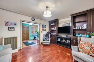 91-16 196th St, Hollis, NY 11423 - Photo 10