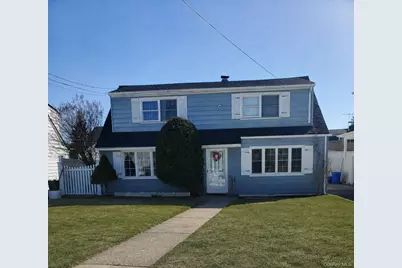 12 Park Avenue, New Hyde Park, NY 11040 - Photo 1