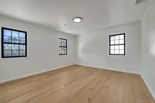 26 Roseanne Dr, Woodbury, NY 11797 - Photo 16