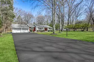 5 Moriah Ln, Suffern, NY 10901 - Photo 2