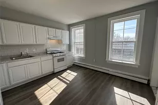 87 Broadway, Newburgh, NY 12550 - Photo 4