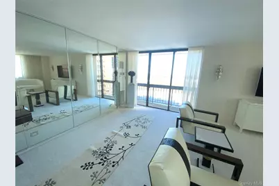 27010 Grand Central Parkway #17E, Floral Park, NY 11005 - Photo 8