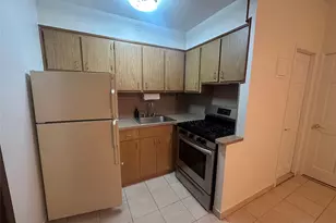 32-27 42nd St, Astoria, NY 11103 - Photo 2