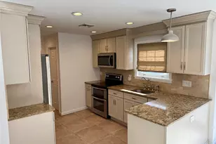 4 Sheila Ct, Manorville, NY 11949 - Photo 8