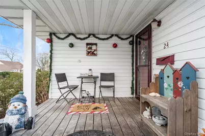 24 Park Place, Patchogue, NY 11772 - Photo 4