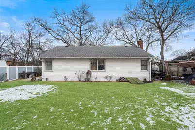 24 Park Place, Patchogue, NY 11772 - Photo 20