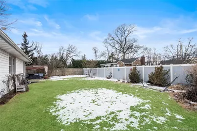 24 Park Place, Patchogue, NY 11772 - Photo 22