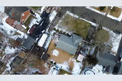 24 Park Place, Patchogue, NY 11772 - Photo 32