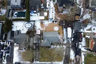 24 Park Pl, Patchogue, NY 11772 - Photo 28