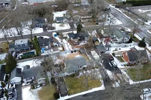 24 Park Pl, Patchogue, NY 11772 - Photo 30