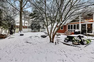 194 W Neck Rd, Huntington, NY 11743 - Photo 26