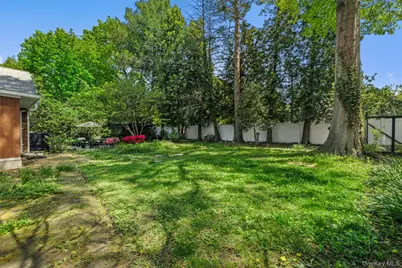194 W Neck Road, Huntington, NY 11743 - Photo 24