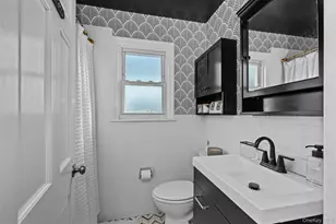 194 W Neck Rd, Huntington, NY 11743 - Photo 16