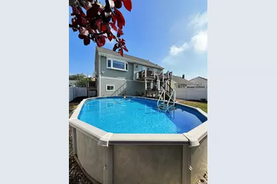 22 Wilshire Court, Freeport, NY 11520 - Photo 2