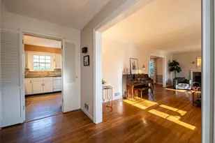 427 Ryder Rd, Manhasset, NY 11030 - Photo 4