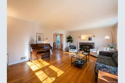 427 Ryder Road, Manhasset, NY 11030 - Photo 6