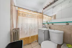 3220 Bayswater Ct, Far Rockaway, NY 11691 - Photo 14