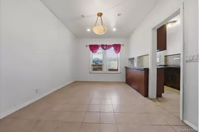 3220 Bayswater Court, Far Rockaway, NY 11691 - Photo 6