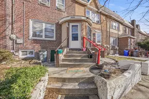 3220 Bayswater Ct, Far Rockaway, NY 11691 - Photo 2