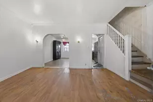 3220 Bayswater Ct, Far Rockaway, NY 11691 - Photo 4