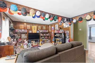 1039 Sipp Avenue, Medford, NY 11763 - Photo 34