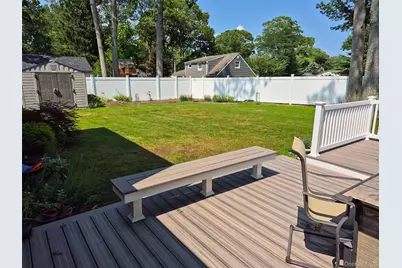 1039 Sipp Avenue, Medford, NY 11763 - Photo 12