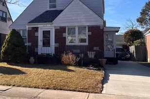 82-18 258th St, Floral Park, NY 11004 - Photo 1