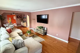 71 Hunter Ln, Centereach, NY 11720 - Photo 12