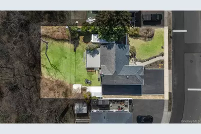 53 Elizabeth Drive, Bethpage, NY 11714 - Photo 2