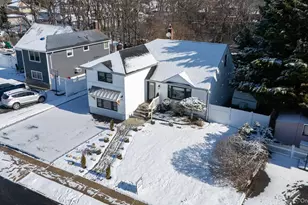 53 Elizabeth Dr, Bethpage, NY 11714 - Photo 36