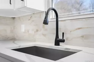 53 Elizabeth Dr, Bethpage, NY 11714 - Photo 16