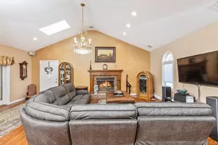 110 Thornwood Rd, Massapequa Park, NY 11762 - Photo 8