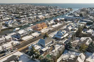 110 Thornwood Rd, Massapequa Park, NY 11762 - Photo 34