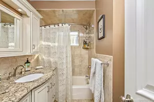 110 Thornwood Rd, Massapequa Park, NY 11762 - Photo 20