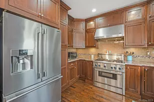 120 Neptune Pl, Massapequa, NY 11758 - Photo 16