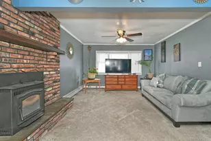 59 Stone Ln, Levittown, NY 11756 - Photo 6