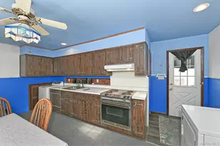 59 Stone Ln, Levittown, NY 11756 - Photo 12