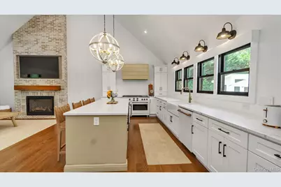 99 Beach Road, Westhampton Beach, NY 11978 - Photo 10