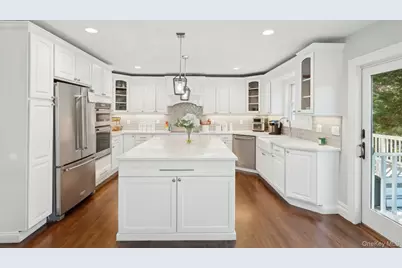 47 Bathing Beach Road, Southampton, NY 11968 - Photo 8