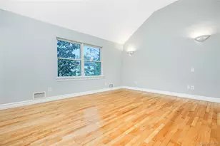 1A Jackson Ave, Hampton Bays, NY 11946 - Photo 28