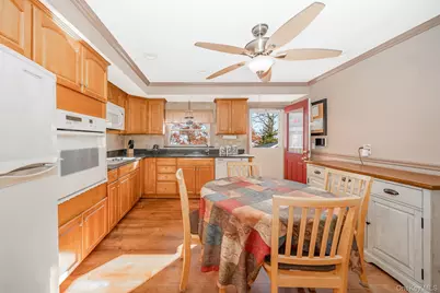 265 S 4th Street, Lindenhurst, NY 11757 - Photo 10