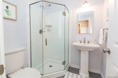 485 Hickory Avenue, Southold, NY 11971 - Photo 8