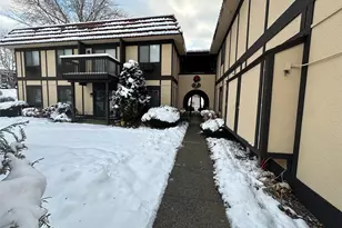 7 Loudon Dr, Fishkill, NY 12524 - Photo 2