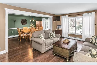 9 Blanche Street Street, Plainview, NY 11803 - Photo 14