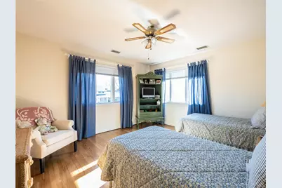 2 Bonnie Lynn Court, Roslyn, NY 11576 - Photo 18