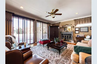 2 Bonnie Lynn Court, Roslyn, NY 11576 - Photo 8